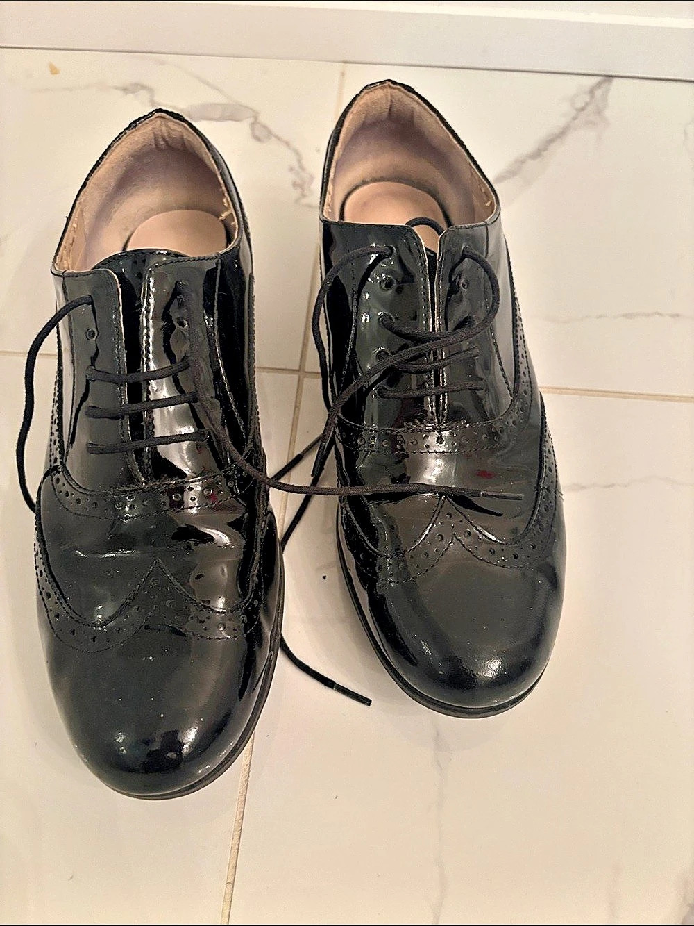 Clarks Hamble Oak Patent Lace-Up Flats in Black